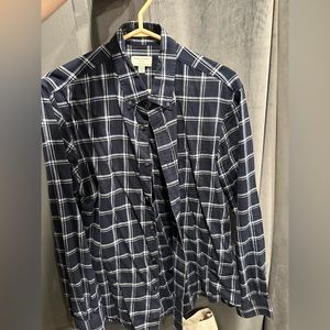 Men’s navy blue dress shirt button down